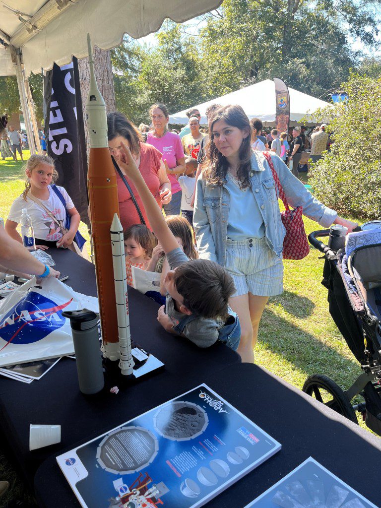 Young participants learned more about NASA’s return to the Moon at the Wild Things event celebrating National Wildlife Refuge Week in Lacombe, Louisiana.