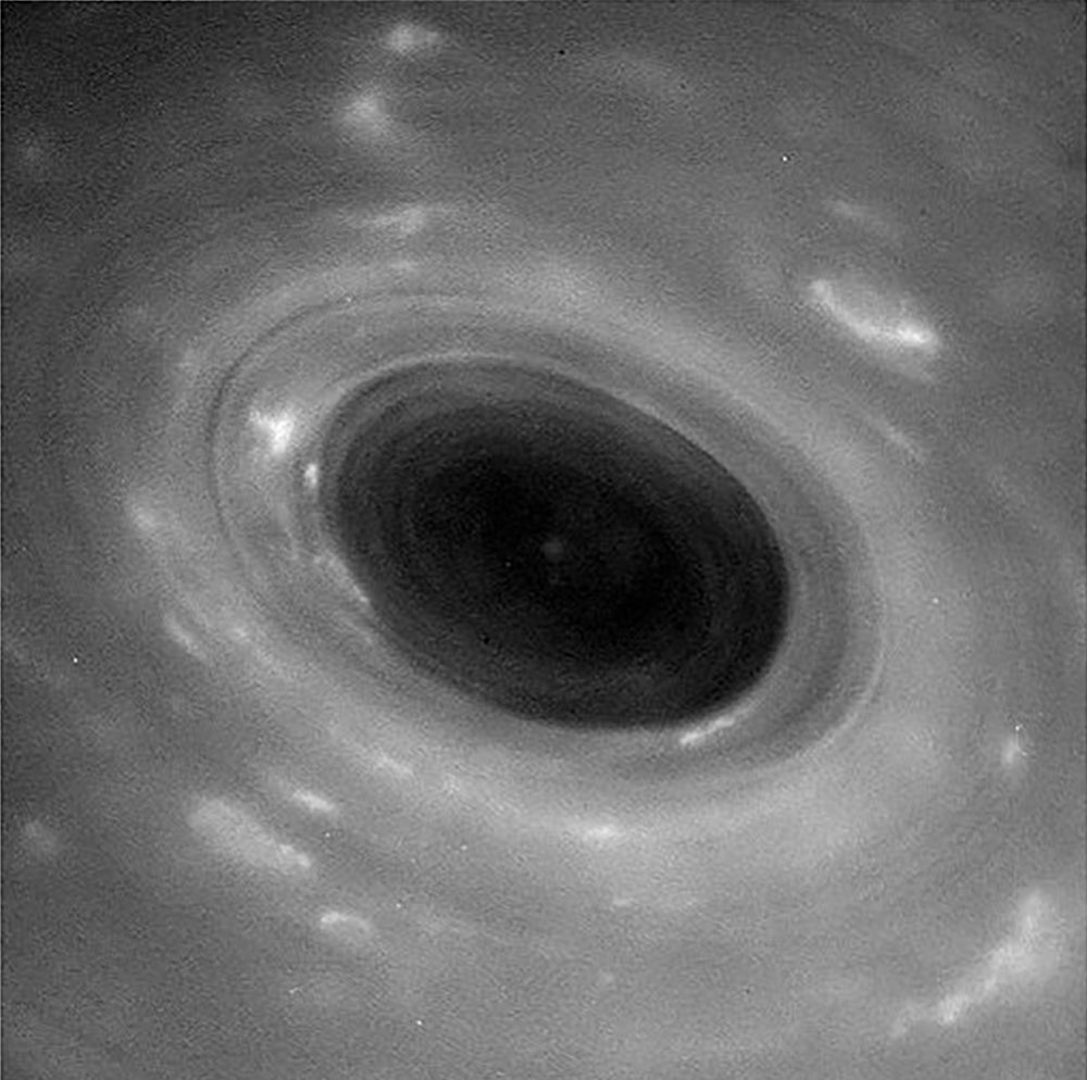 'Giant Hurricane' on Saturn